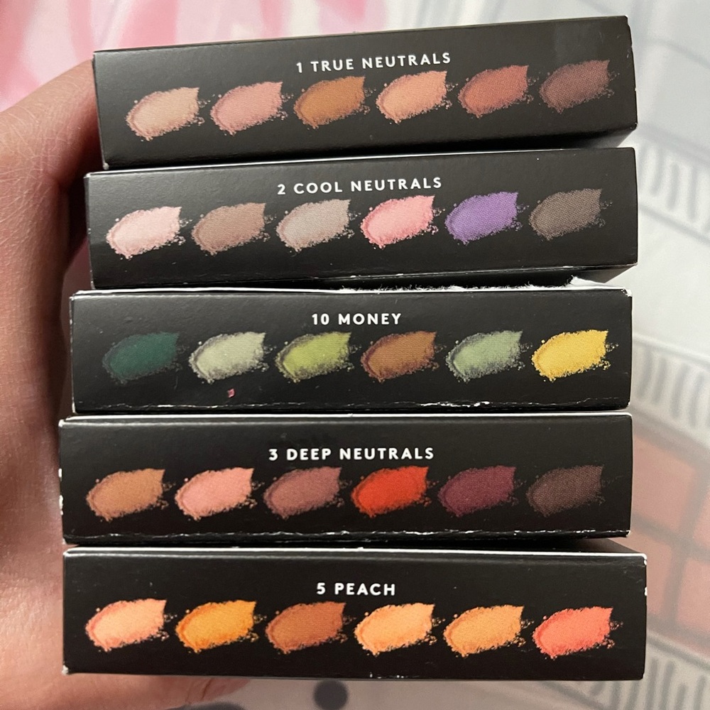 Fenty small pallets - Picture 2 of 2